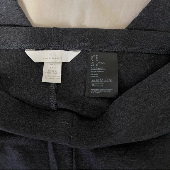 H&M Bike Shorts - Picture 3 of 4